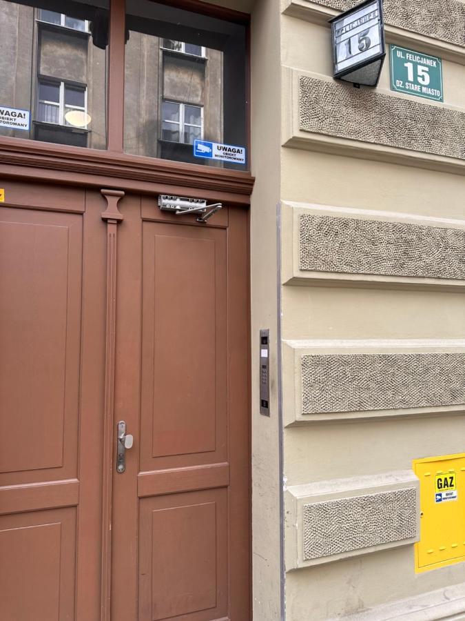 Apartament Stare Miasto Krakkó Kültér fotó