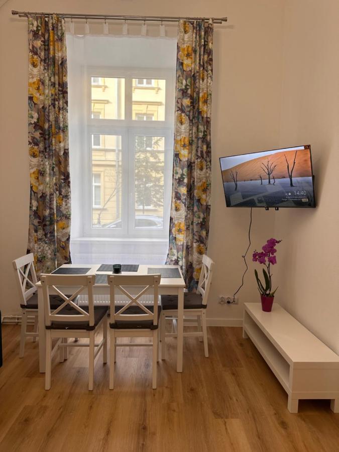 Apartament Stare Miasto Krakkó Kültér fotó